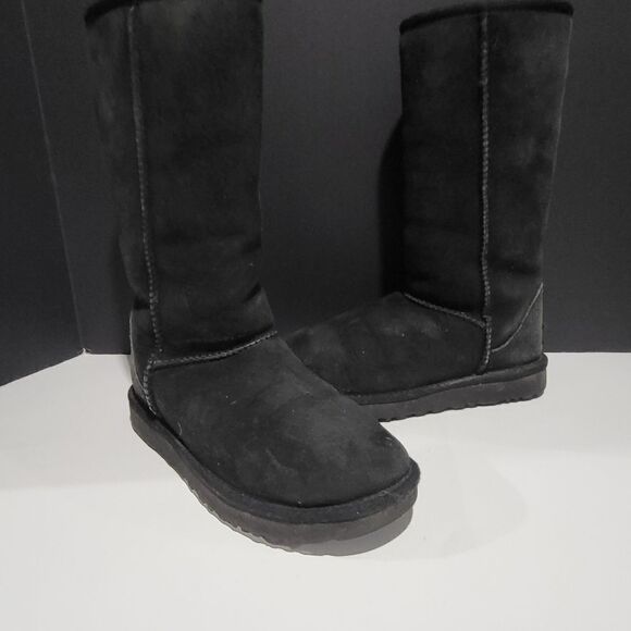 Ugg Size 6 Tall Black Boots - Picture 9 of 11